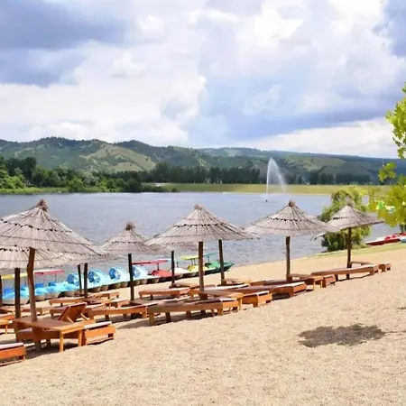 Anna Srebrno Jezero 公寓