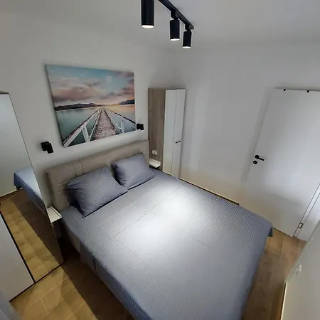 Anna Srebrno Jezero Apartman *