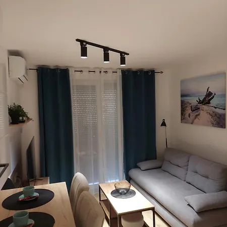 Anna Srebrno Jezero Apartman *